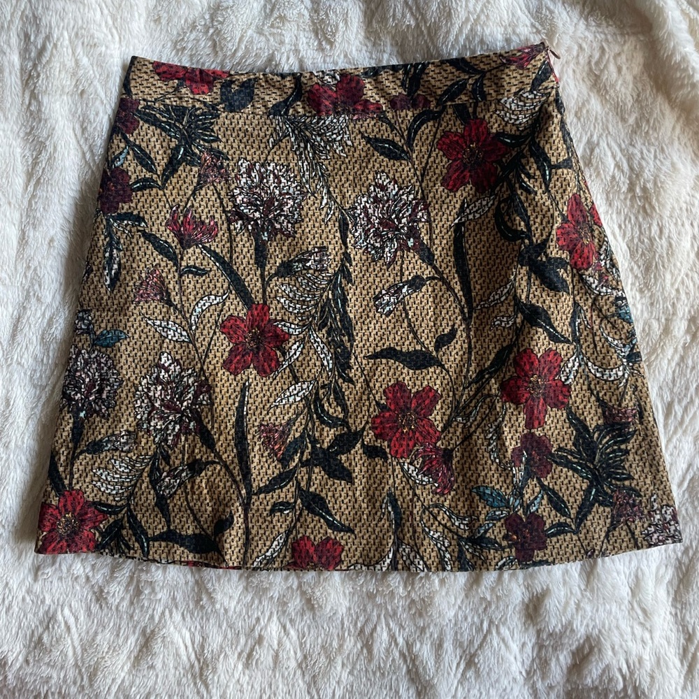 ZARA BASIC FLORAL SKIRT